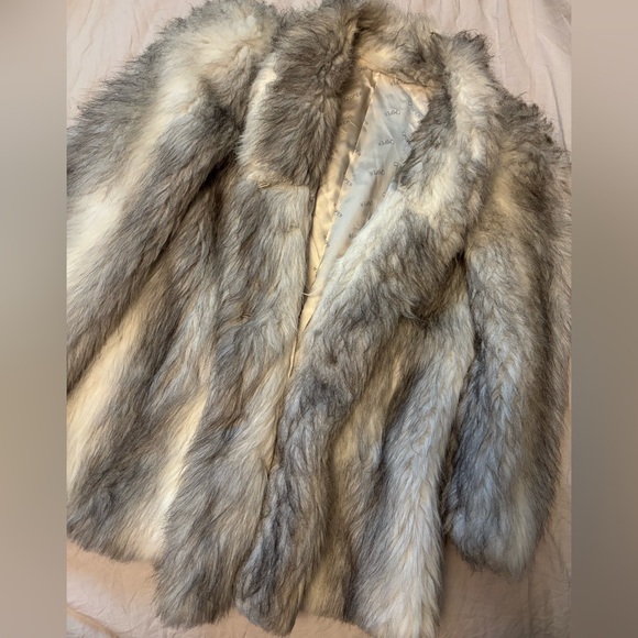Casper Vintage Faux Fur Coat - Picture 1 of 4